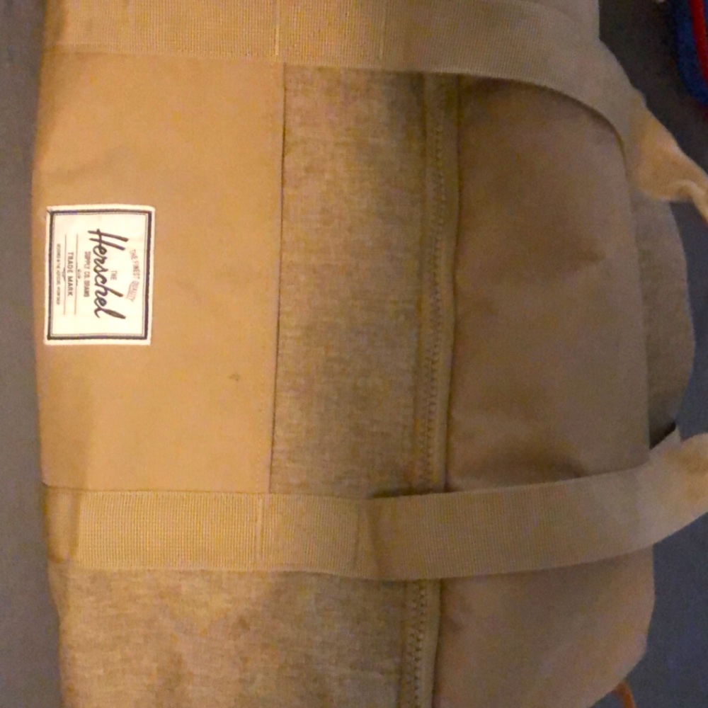 Herschel Duffel (like new)
